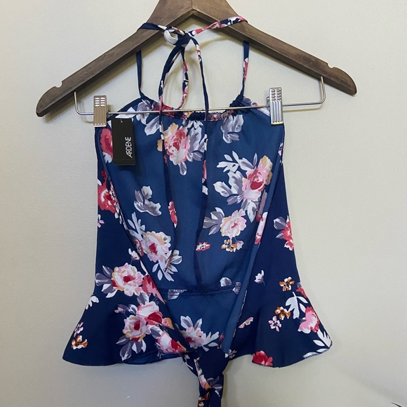 🌸 Ardene 🌸 floral open back halter top - Picture 2 of 6